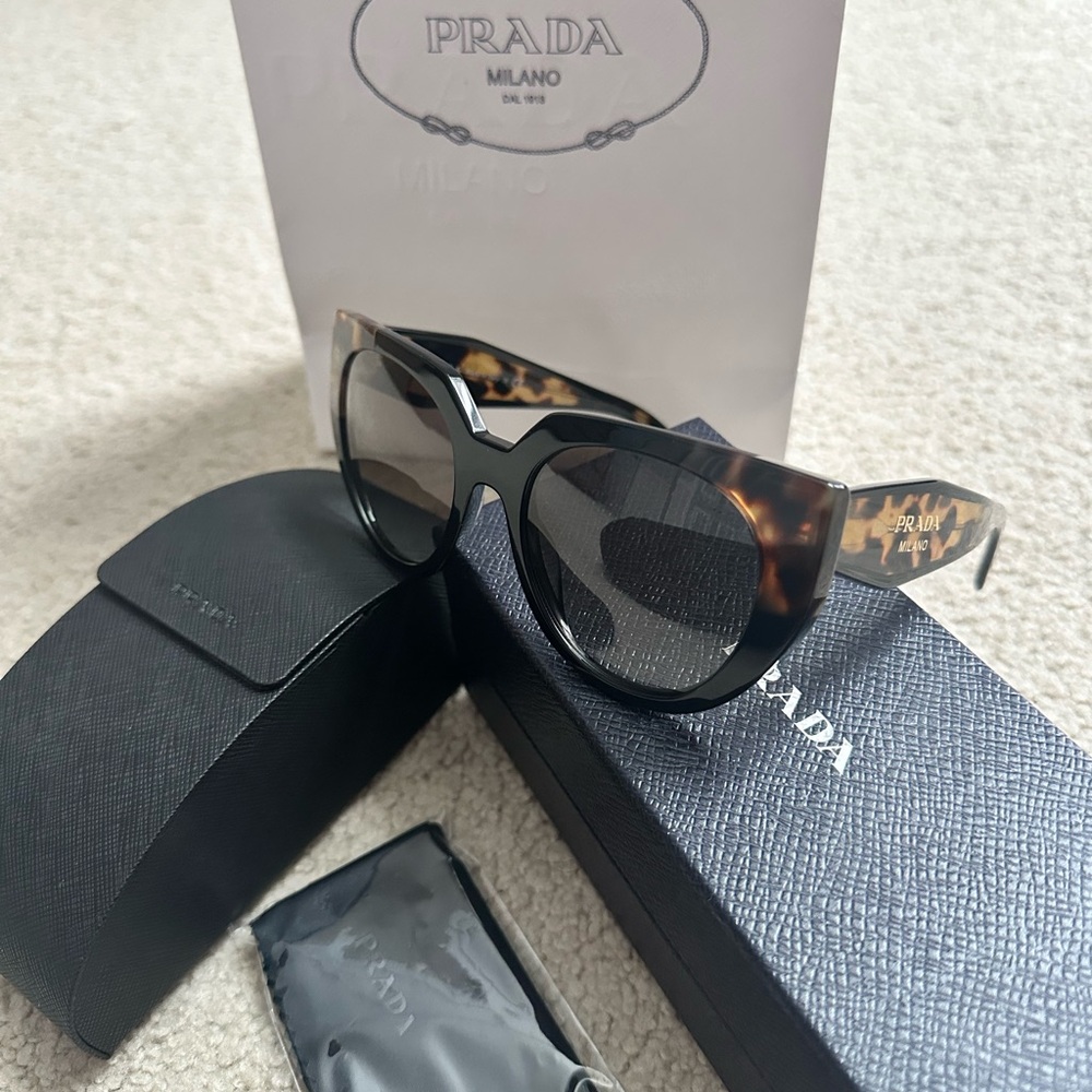 Prada Women's Sunglasses SPR 14W Black and Tortoise New and Unused